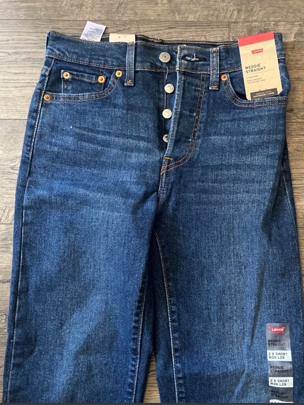 NWT Levi's Wedgie Straight Dark Wash Jeans 26x28